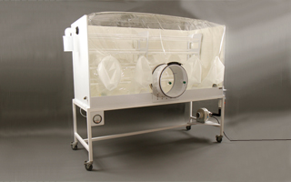 Breeder Isolator for gnotobiotic mice and rodents.